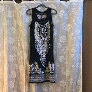 Black and white sleeveless dress